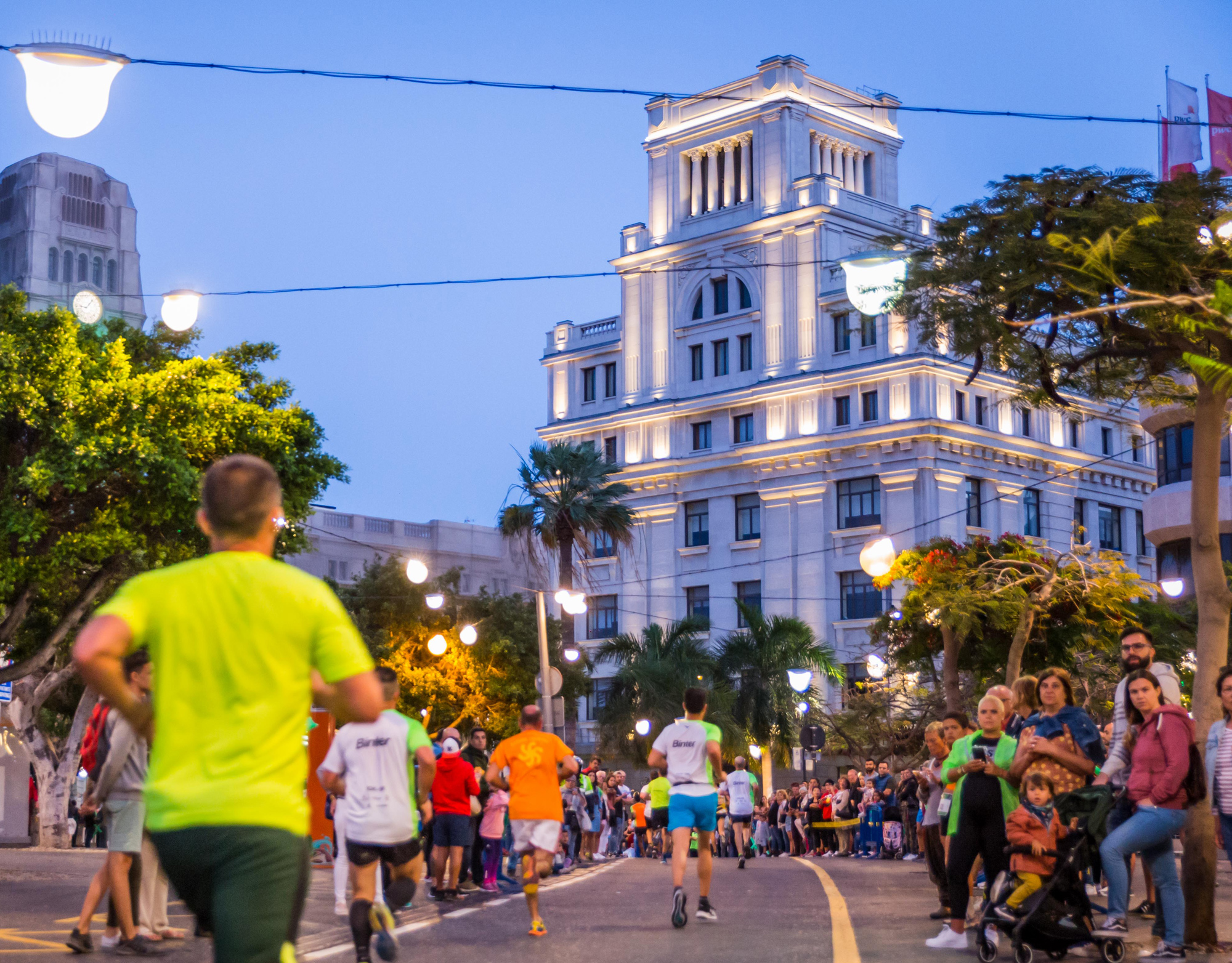 El Cabildo apoya con 15.000 euros la celebración en Santa Cruz de la Binter Night Run